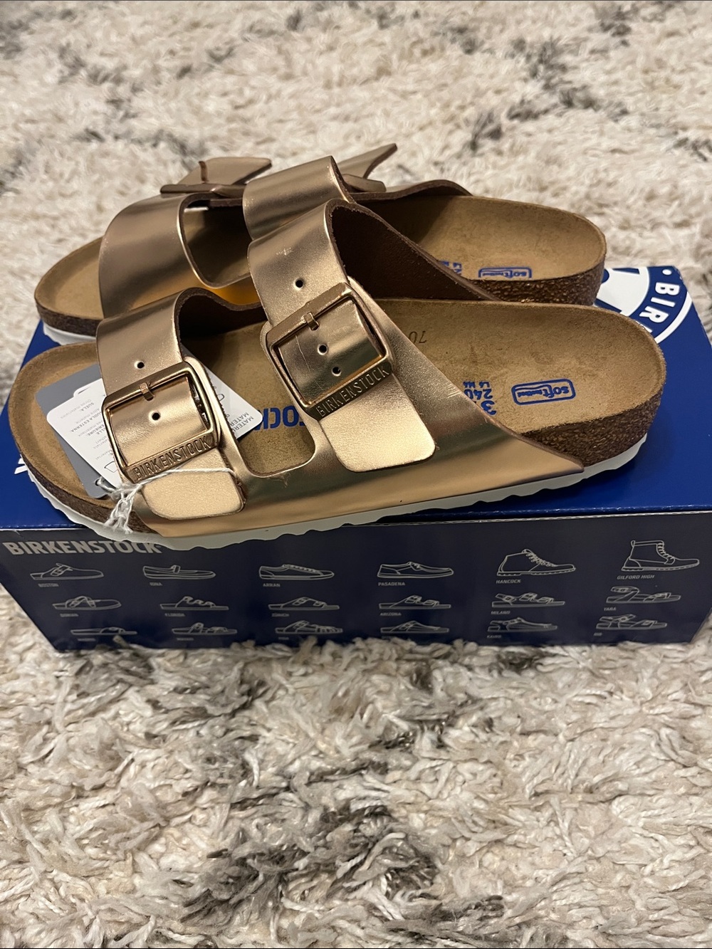 Birkenstock Arizona sandals. Leather upper. Metallic copper. Size 37. New.
